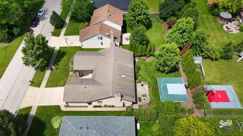 2051 North Ridge Avenue Arlington Heights IL 60004