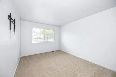 1673 Waterford Road North Aurora IL 60542