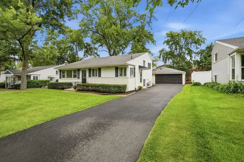 1033 Kip Place Lemont IL 60439