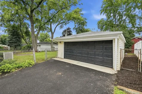 1033 Kip Place Lemont IL 60439