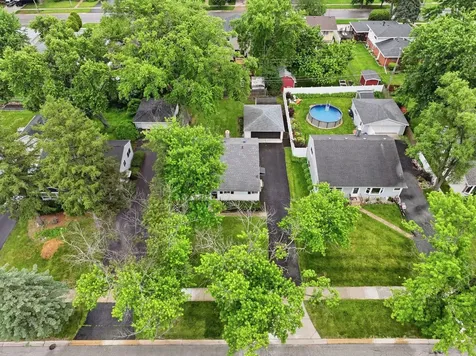 1033 Kip Place Lemont IL 60439