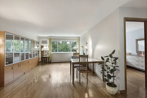 8804 Briar Court Des Plaines IL 60016