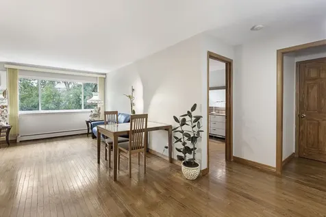 8804 Briar Court Des Plaines IL 60016