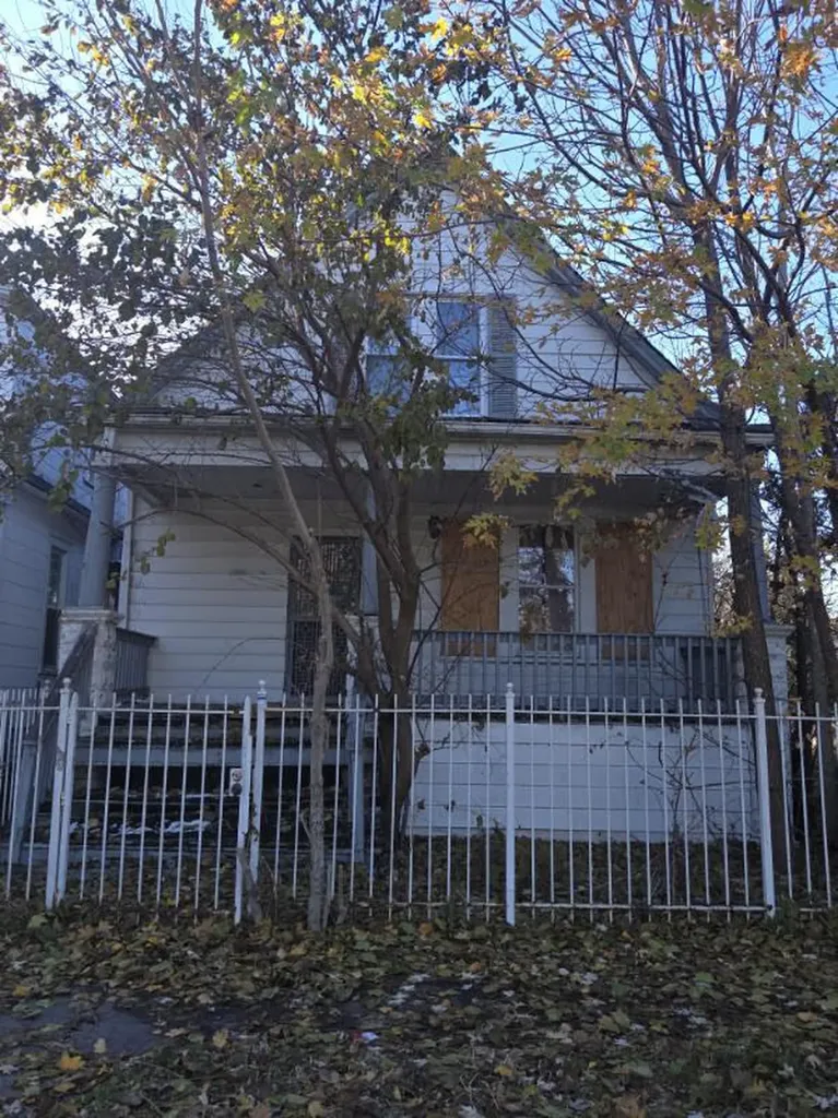 11532 South Harvard Avenue Chicago IL 60628