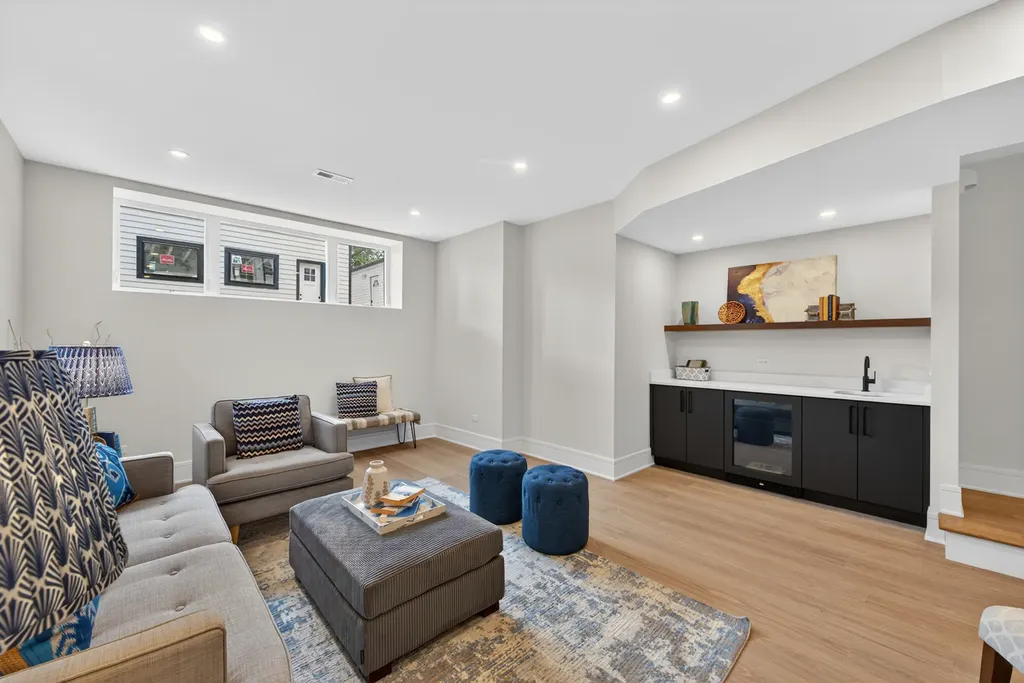 1728 North Sawyer Avenue Chicago IL 60647