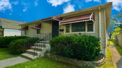 15741 Finch Avenue Harvey IL 60426