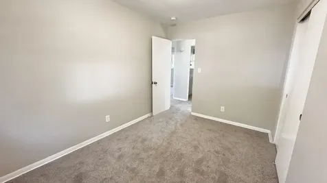 15741 Finch Avenue Harvey IL 60426