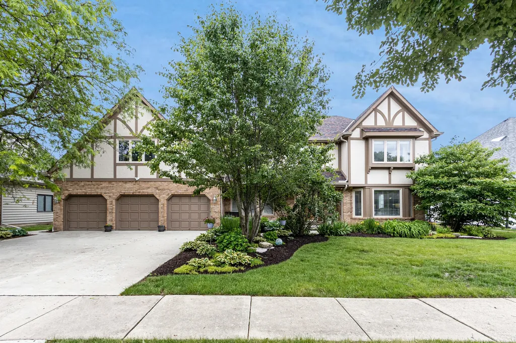 4072 Broadmoor Circle Naperville IL 60564