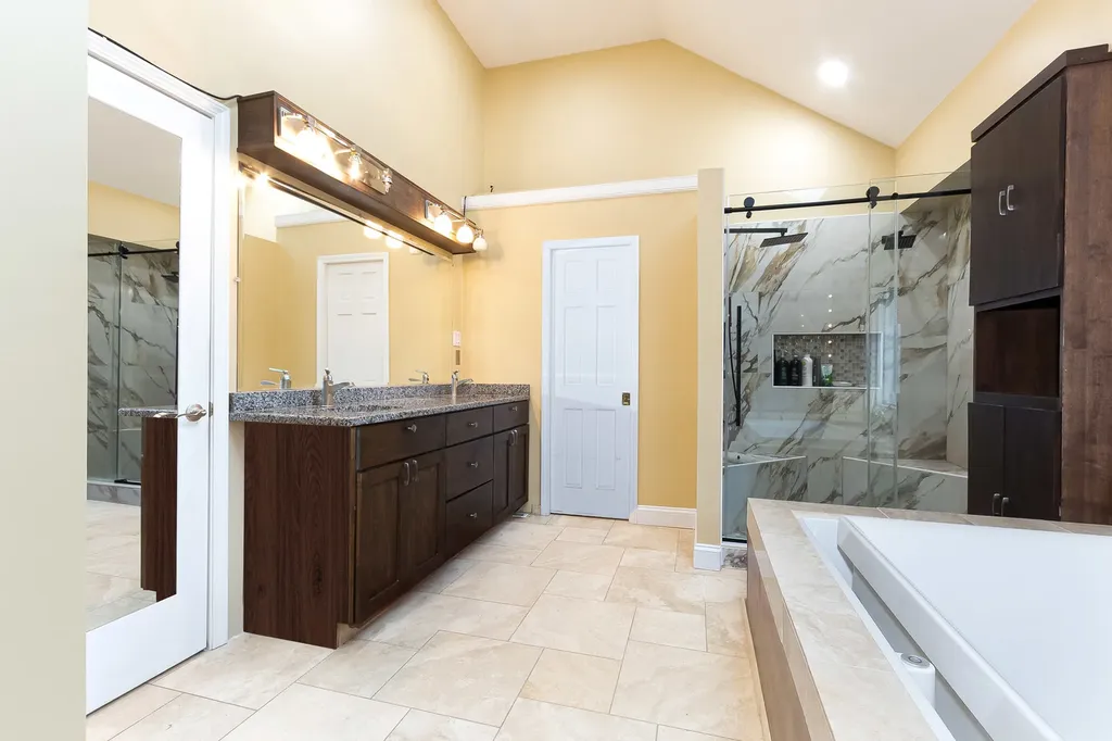 4072 Broadmoor Circle Naperville IL 60564