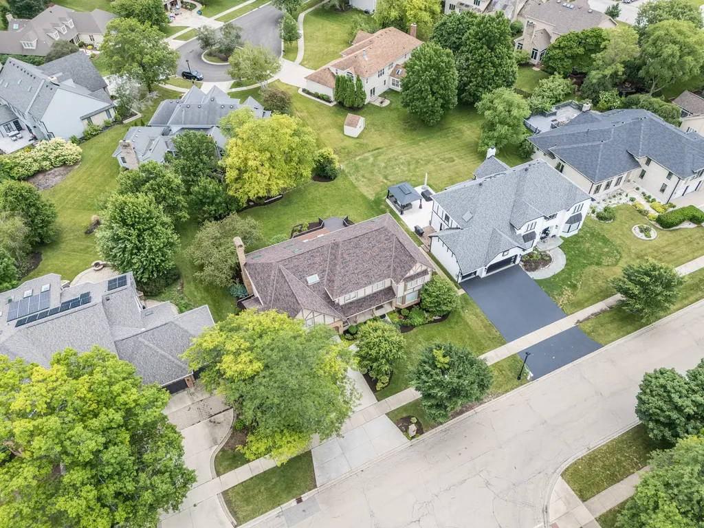 4072 Broadmoor Circle Naperville IL 60564