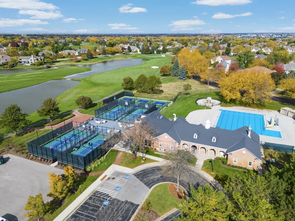 4072 Broadmoor Circle Naperville IL 60564