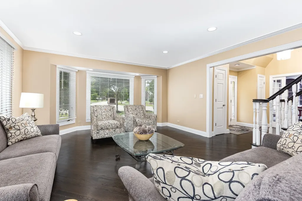 4072 Broadmoor Circle Naperville IL 60564