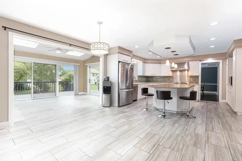 4072 Broadmoor Circle Naperville IL 60564