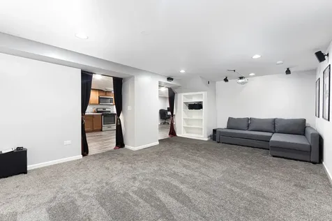 4072 Broadmoor Circle Naperville IL 60564