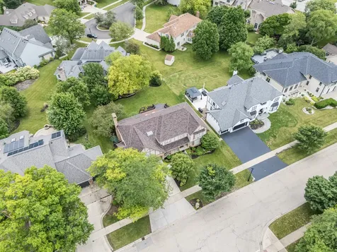 4072 Broadmoor Circle Naperville IL 60564
