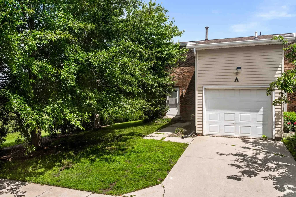 1536 Hunt Drive Normal IL 61761