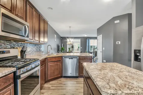 214 Lionel Drive Grayslake IL 60030