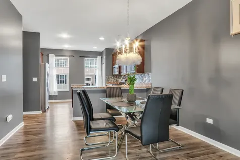 214 Lionel Drive Grayslake IL 60030