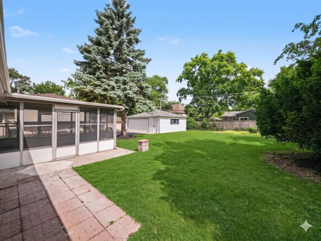 126 59TH Street Willowbrook IL 60527