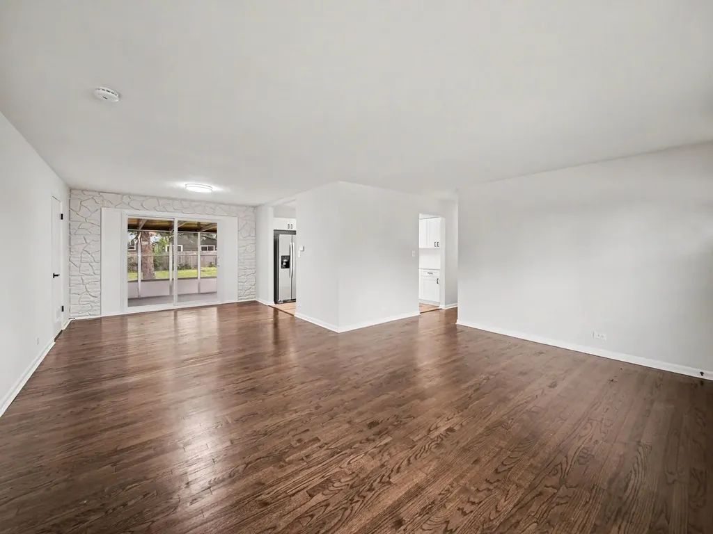 126 59TH Street Willowbrook IL 60527