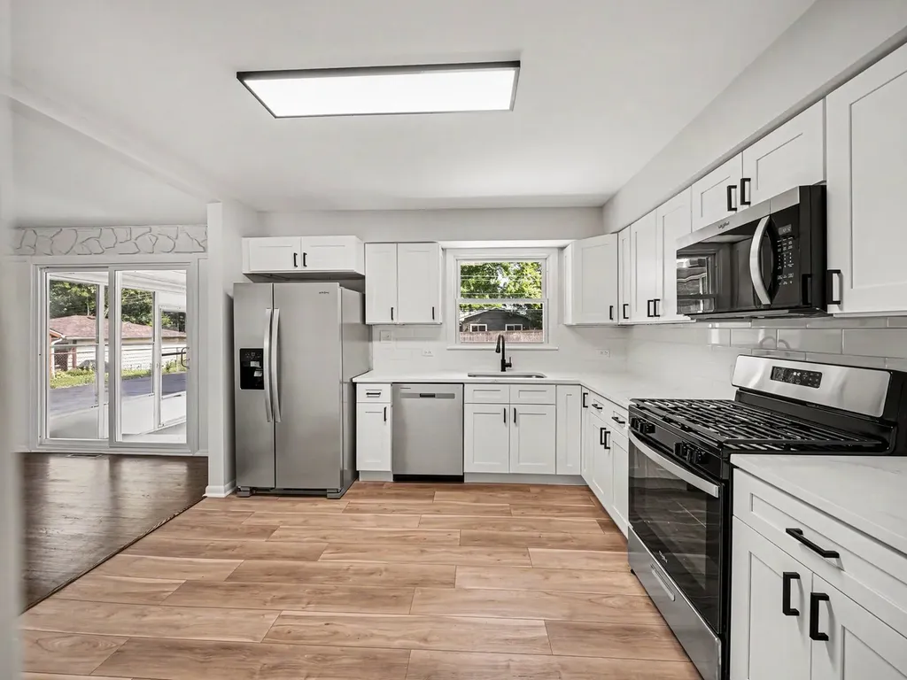 126 59TH Street Willowbrook IL 60527