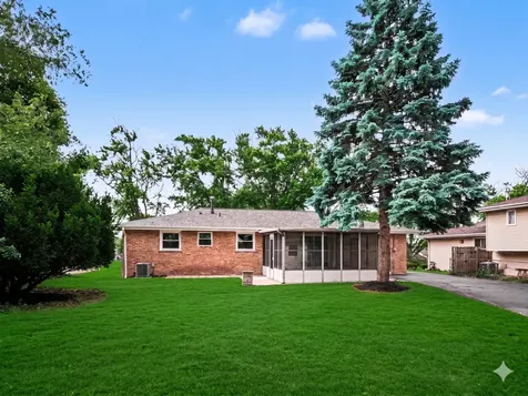 126 59TH Street Willowbrook IL 60527
