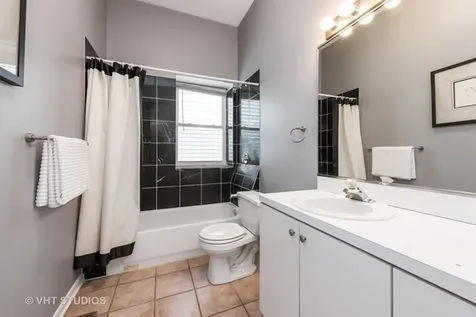 1517 North Paulina Street Chicago IL 60622