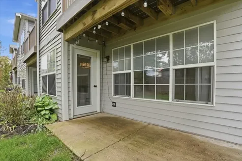 1291 North Red Oak Circle Round Lake Beach IL 60073