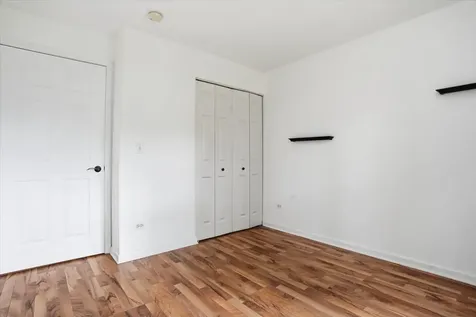 1291 North Red Oak Circle Round Lake Beach IL 60073