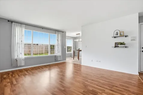 1291 North Red Oak Circle Round Lake Beach IL 60073