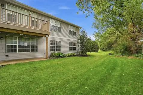 1291 North Red Oak Circle Round Lake Beach IL 60073