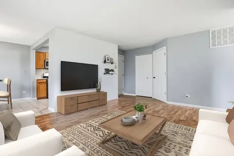 1291 North Red Oak Circle Round Lake Beach IL 60073