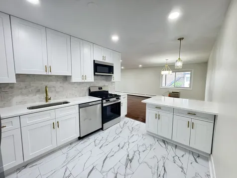 9561 Dee Road Des Plaines IL 60016