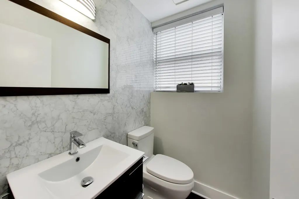 818 East Avenue Park Ridge IL 60068