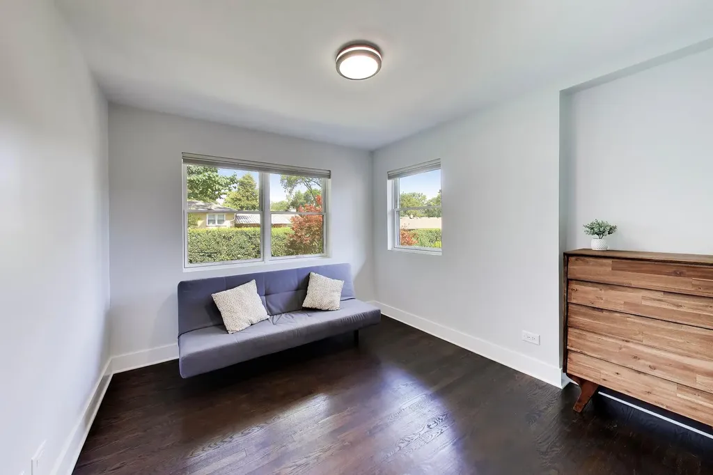 818 East Avenue Park Ridge IL 60068