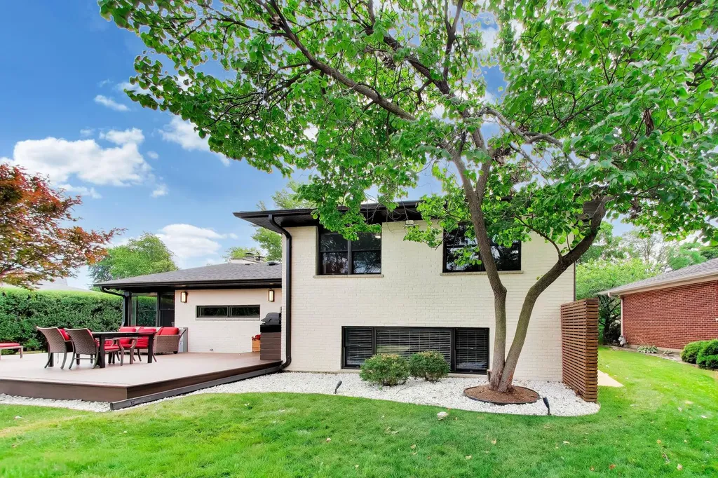 818 East Avenue Park Ridge IL 60068