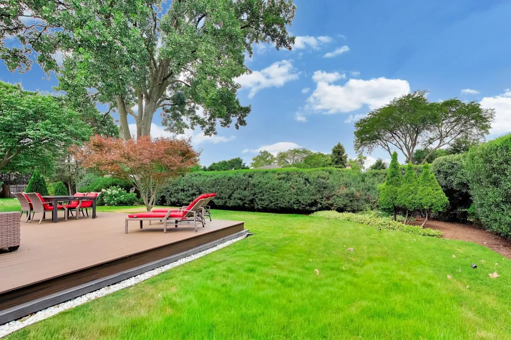 818 East Avenue Park Ridge IL 60068