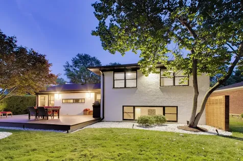 818 East Avenue Park Ridge IL 60068