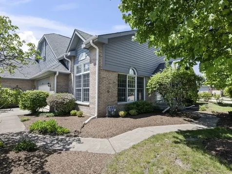 301 Lynwood Circle Bloomingdale IL 60108