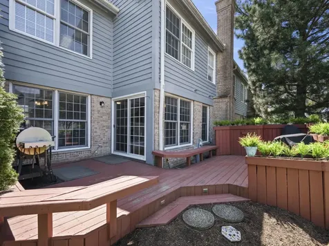 301 Lynwood Circle Bloomingdale IL 60108