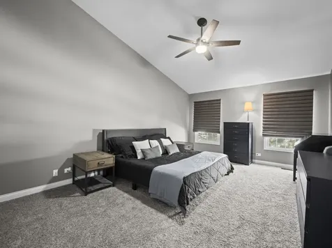 301 Lynwood Circle Bloomingdale IL 60108