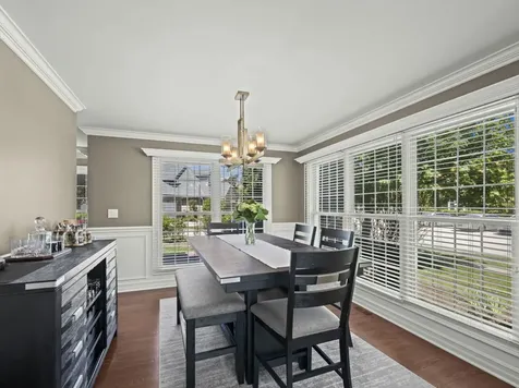 301 Lynwood Circle Bloomingdale IL 60108