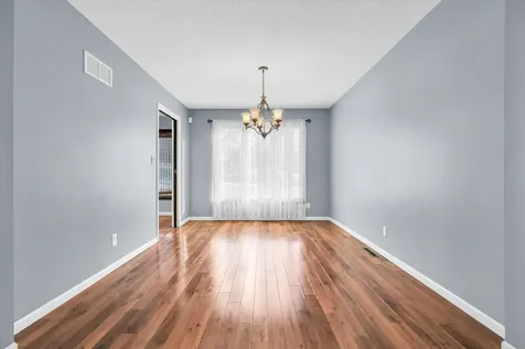 4 Genevieve Lane Champaign IL 61822