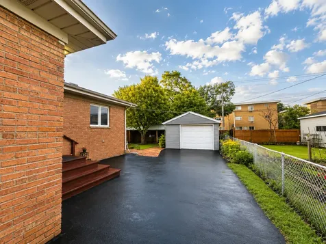 4603 Kolze Avenue Schiller Park IL 60176