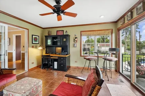 407 North Prospect Manor Avenue Mount Prospect IL 60056