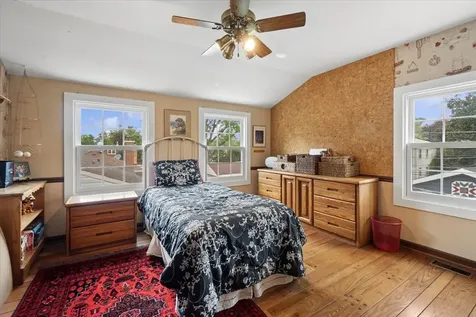 407 North Prospect Manor Avenue Mount Prospect IL 60056