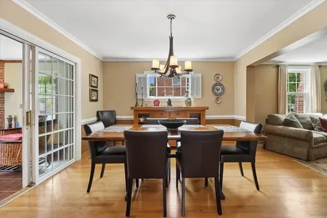 407 North Prospect Manor Avenue Mount Prospect IL 60056