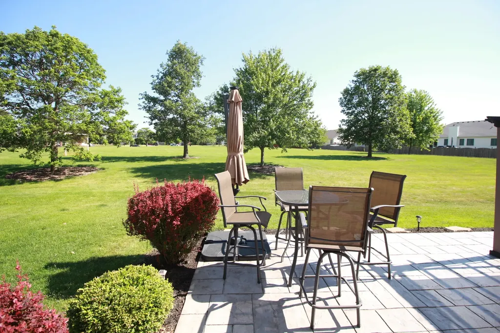 4 Catalpa Court Bolingbrook IL 60490
