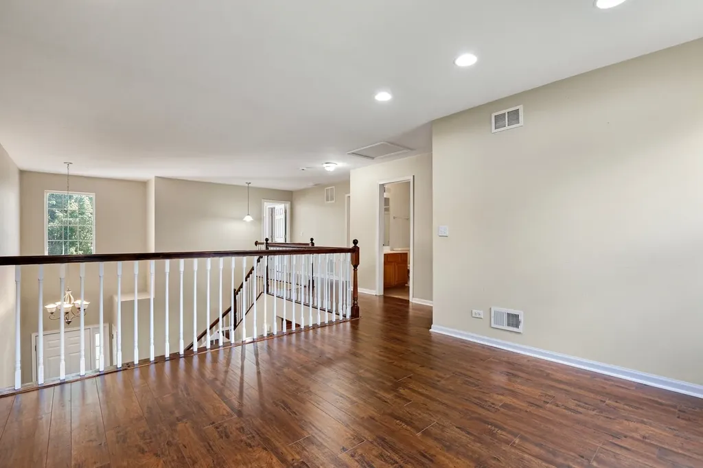 444 Jamestown Court Aurora IL 60502