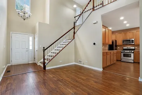 444 Jamestown Court Aurora IL 60502